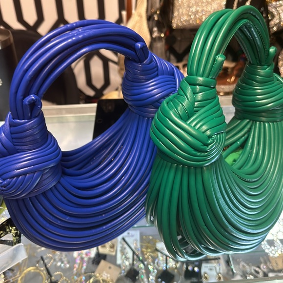 A rope purse holds very few items example phone lipstick keys handheld purse - Picture 2 of 10